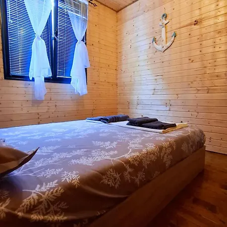 Campingplatz еко къщи градина *