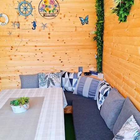 Campingplatz еко къщи градина *